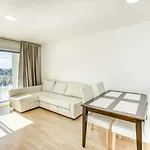 Amb Piscina I Zona Enjardinada Apartmán
