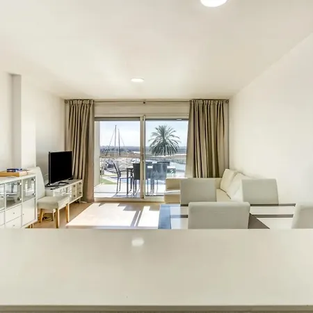 Amb Piscina I Zona Enjardinada דירה רוזס