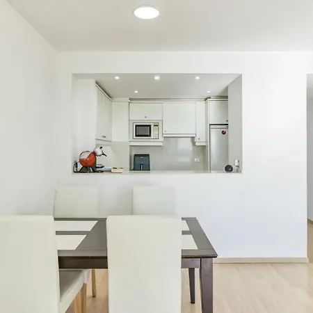Amb Piscina I Zona Enjardinada רוזס