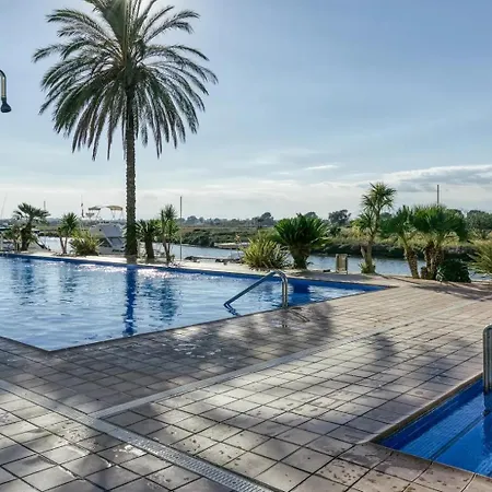 Amb Piscina I Zona Enjardinada