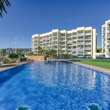 Amb Piscina I Zona Enjardinada דירה *