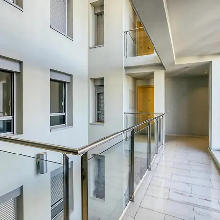 Amb Piscina I Zona Enjardinada רוזס