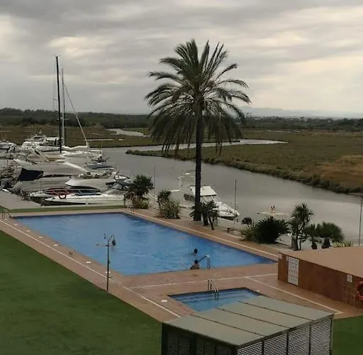Apartment Amb Piscina I Zona Enjardinada