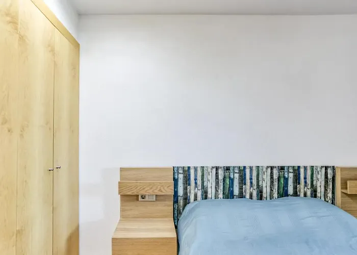 Amb Piscina I Zona Enjardinada Apartment Roses