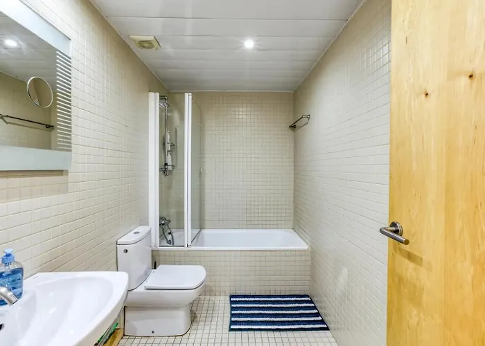 Amb Piscina I Zona Enjardinada Apartment Roses