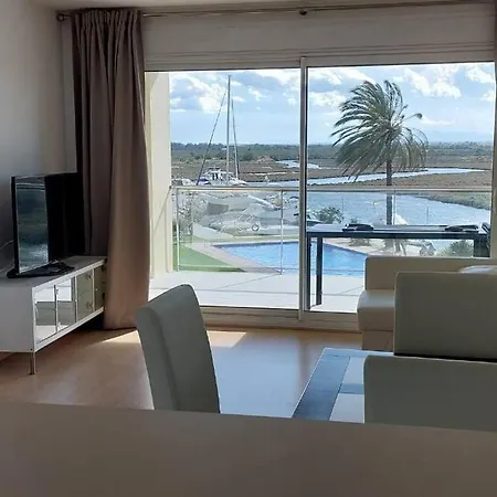 アパート Amb Piscina I Zona Enjardinada ロザス