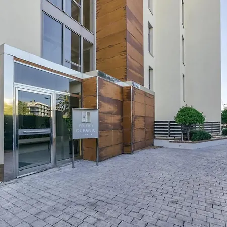 Amb Piscina I Zona Enjardinada ロザス